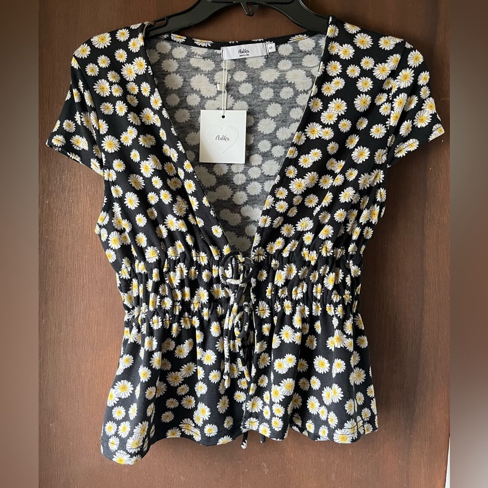 NWT ADIKA black top with daisy detail